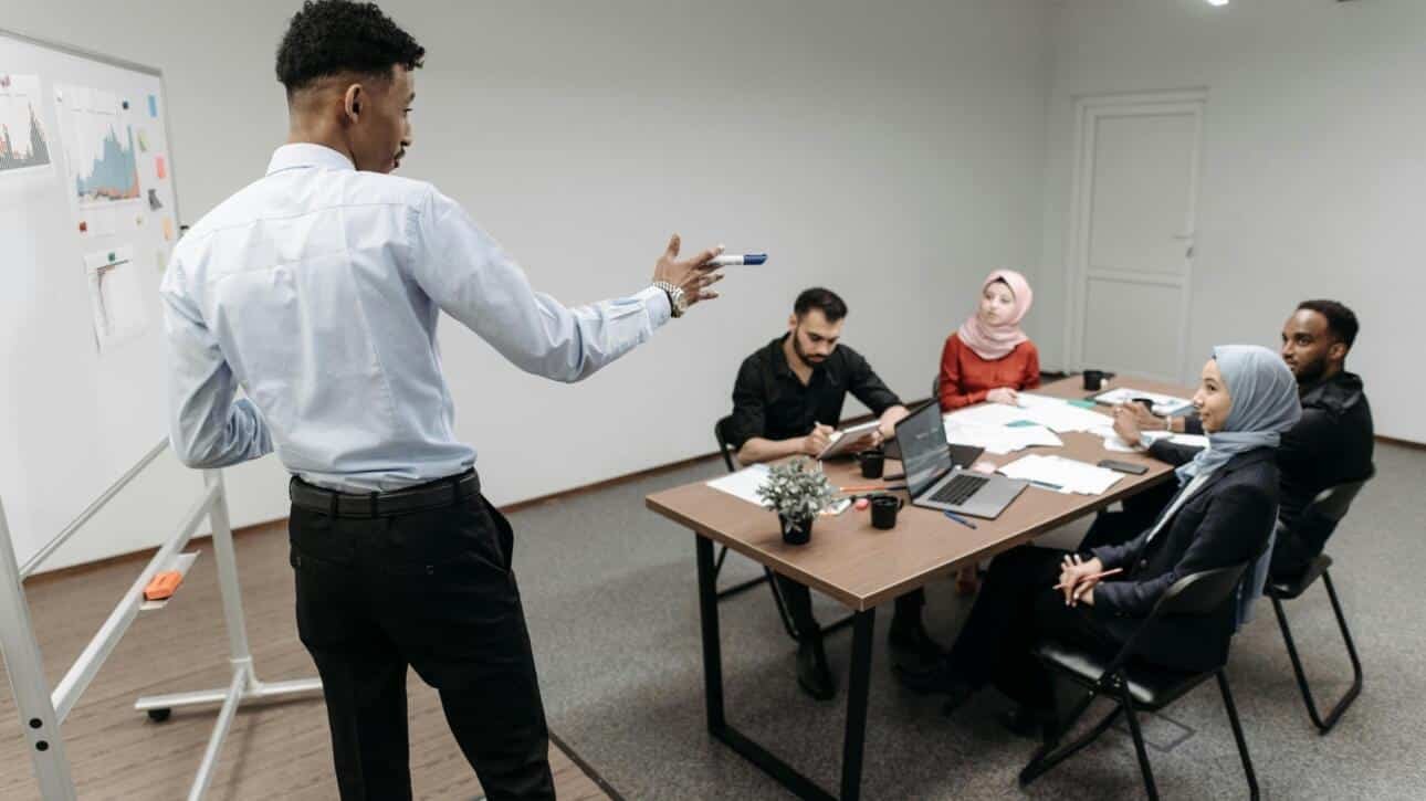 How to Delegate Tasks Effectively So You Don't Have to Do It All Yourself