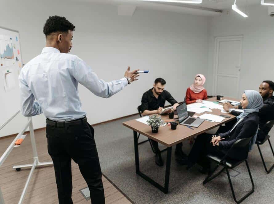 How to Delegate Tasks Effectively So You Don't Have to Do It All Yourself