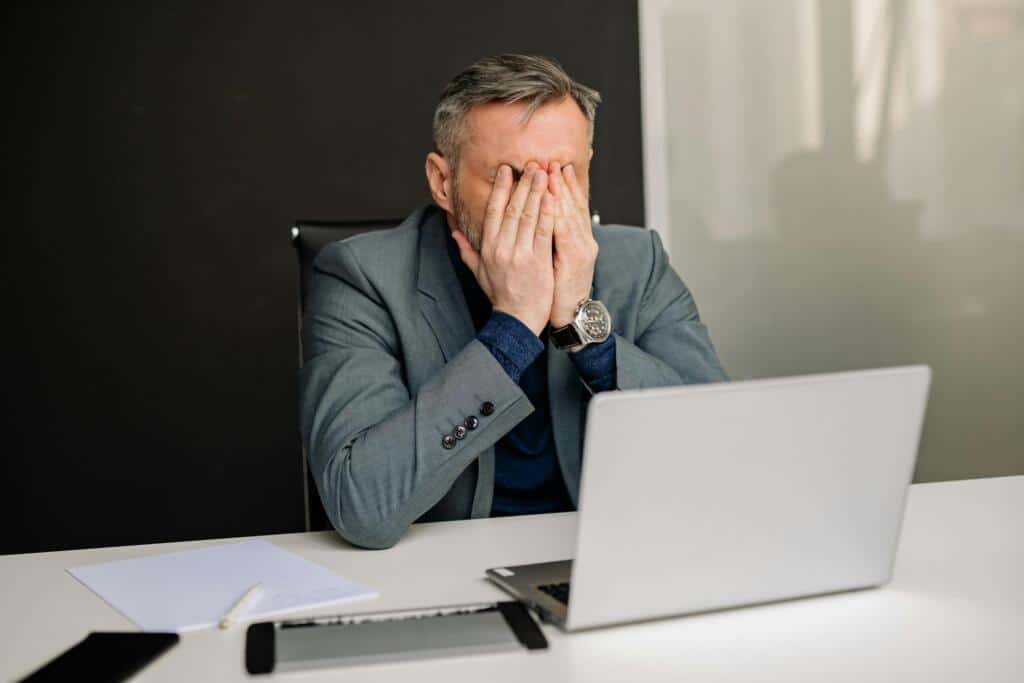 Cara Mengatasi Burnout: Apa Itu dan Mengapa Banyak Profesional Tidak Menyadarinya?