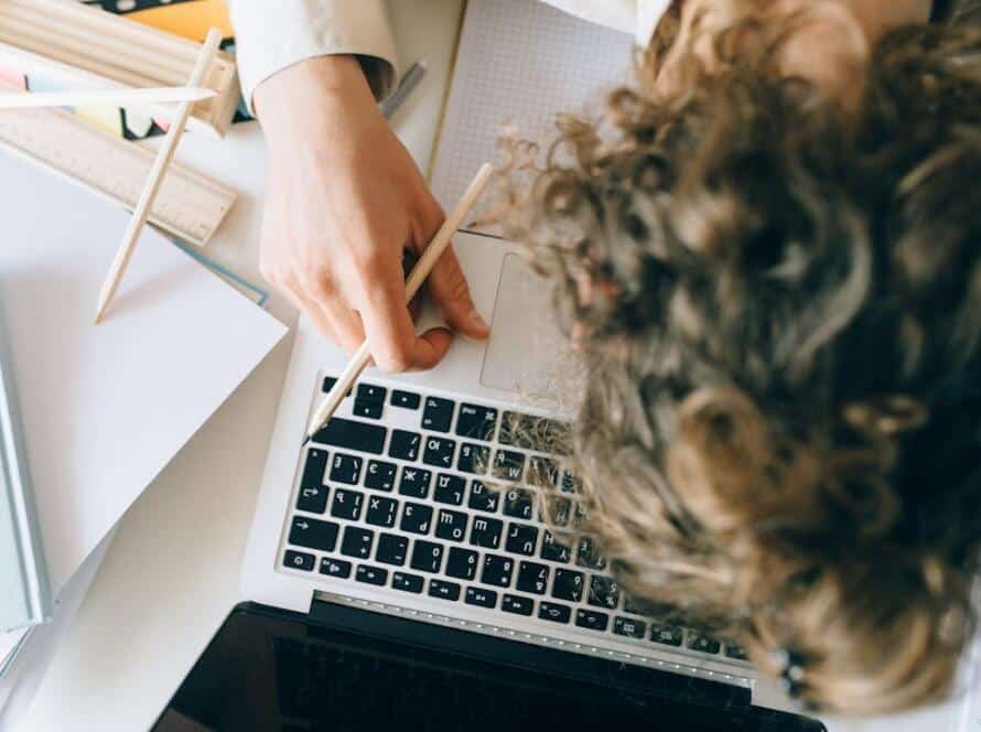 Cara Memutus Siklus Overthinking Secara Permanen untuk Manajer dan Profesional