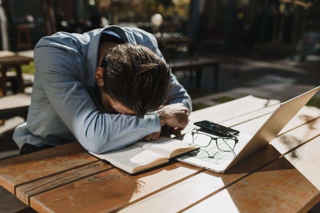 Perbedaan Stres Sehat dan Stres Berbahaya: Mana yang Sedang Anda Alami?