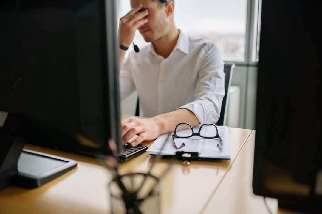 Mengenal Gejala Burnout yang Sering Diabaikan oleh Profesional Sibuk