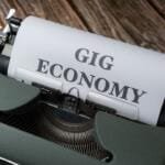 Apa Itu Gig Economy dan Implikasinya bagi Kesehatan Mental Profesional Indonesia